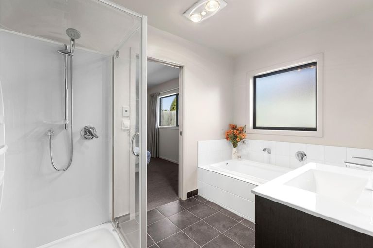 Photo of property in 1 Coromandel Street, Wanaka, 9305