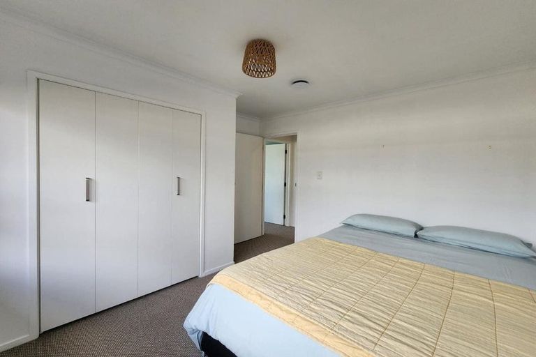 Photo of property in 8 Hussey Street, Oakura, 4314