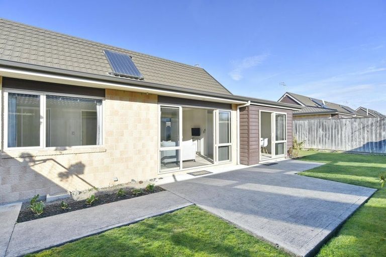 Photo of property in 3 Reeves Road, Rangiora, 7400