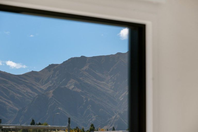 Photo of property in 181 Burdon Loop, Lake Hawea, 9382