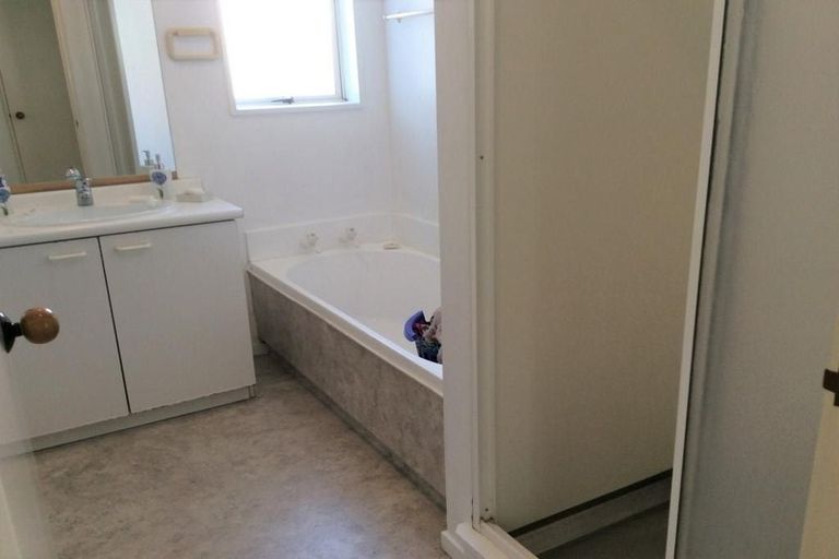 Photo of property in 20 Picton Avenue, Riccarton, Christchurch, 8011