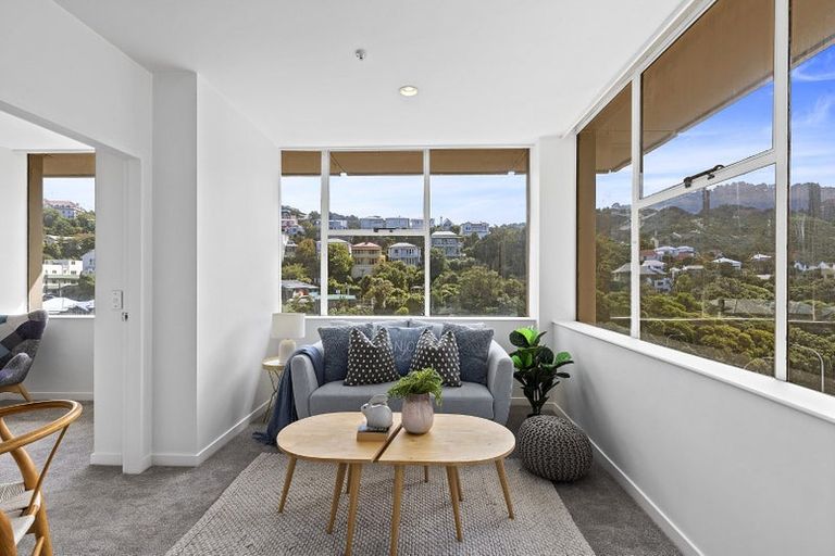 Photo of property in Terrace Tower Apartments, 8e/126 The Terrace, Wellington Central, Wellington, 6011