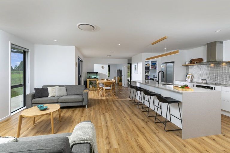 Photo of property in 131 Bodhisattva Road, Waitoki, Silverdale, 0994