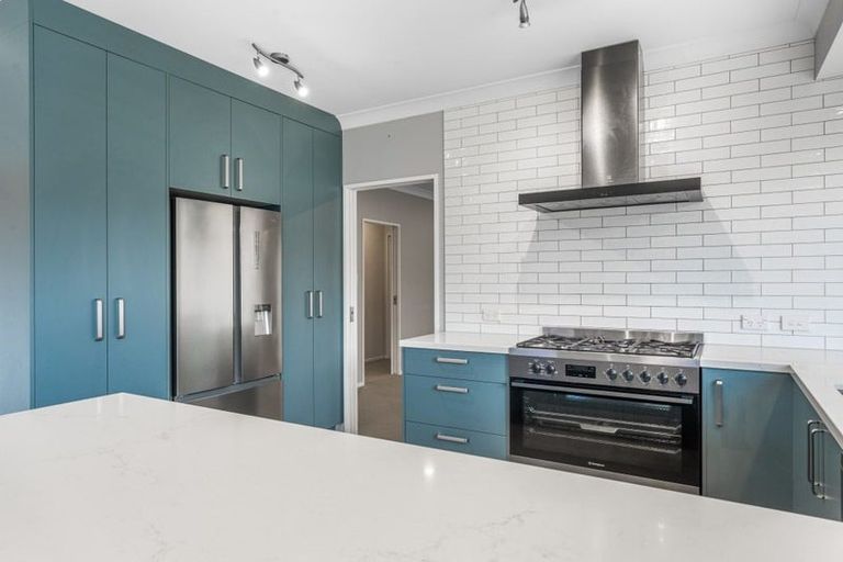 Photo of property in 9 Stranraer Crescent, Wattle Downs, Auckland, 2103