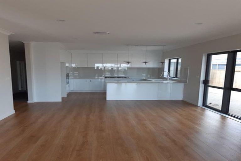 Photo of property in 10 Lavey Road, Flat Bush, Auckland, 2019