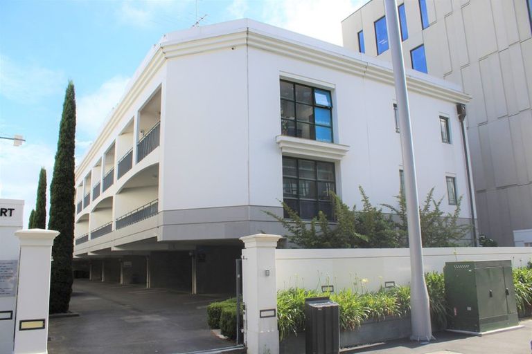 Photo of property in St James Courts, 4/77 Gloucester Street, Christchurch Central, Christchurch, 8013