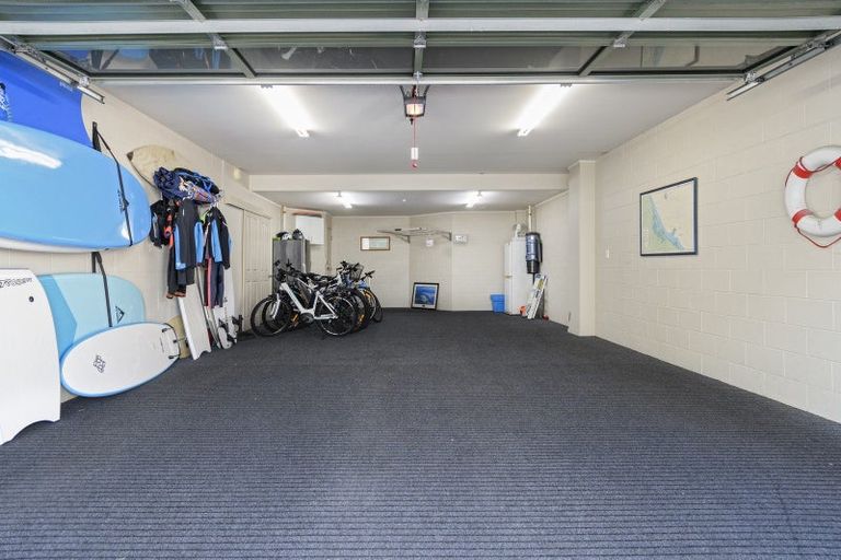 Photo of property in 45 Marine Parade, Mount Maunganui, 3116
