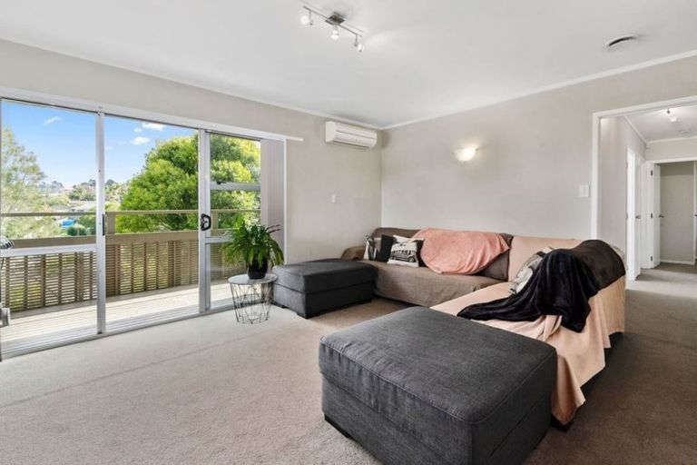 Photo of property in 1/11 Foley Place, Torbay, Auckland, 0632