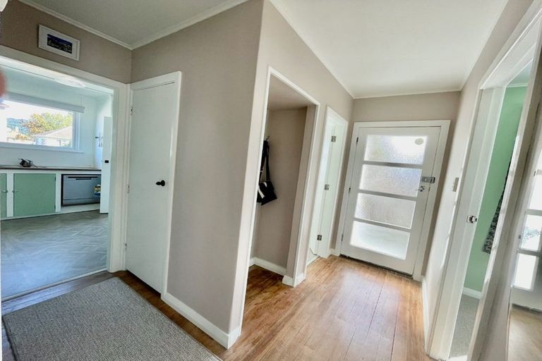 Photo of property in 59 Hewer Crescent, Naenae, Lower Hutt, 5011