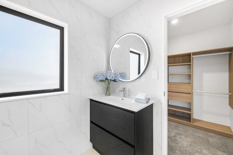 Photo of property in 12 Elevation Street, Flat Bush, Auckland, 2019
