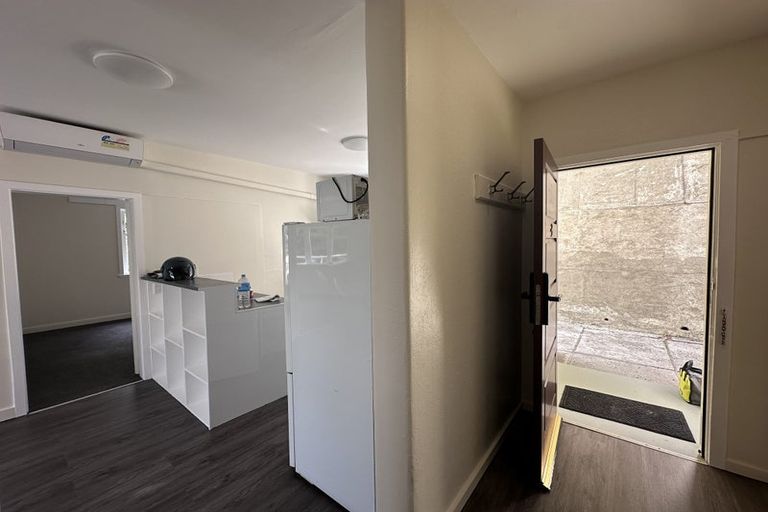 Photo of property in 20u3 Saint Michaels Crescent, Kelburn, Wellington, 6012
