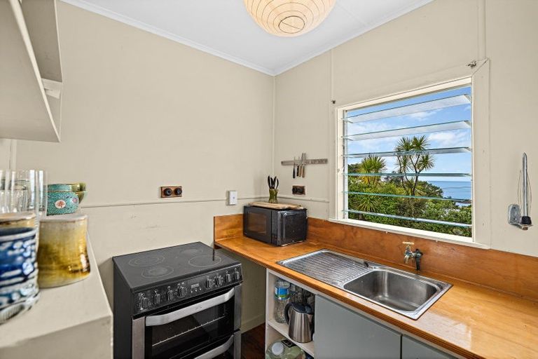 Photo of property in 8 Spray Crescent, Leigh, 0985