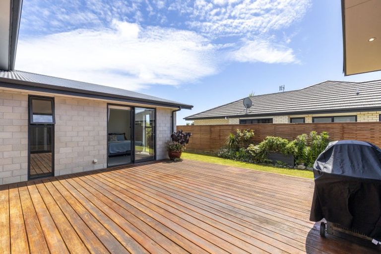 Photo of property in 1 Armstrong Avenue, Waitara, 4320