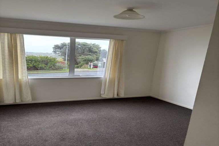 Photo of property in 12 Eskdale Road, Papakowhai, Porirua, 5024