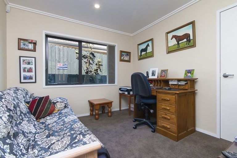 Photo of property in 1 Ludlow Place, Pukekohe, 2120