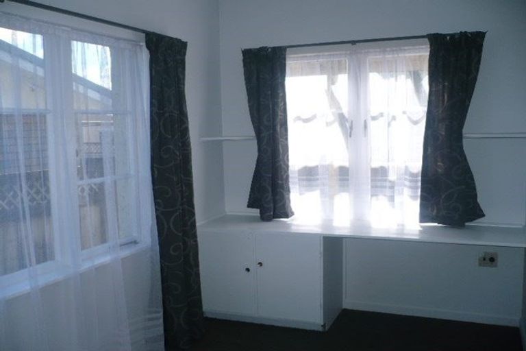 Photo of property in 8a Helvetia Road, Pukekohe, 2120