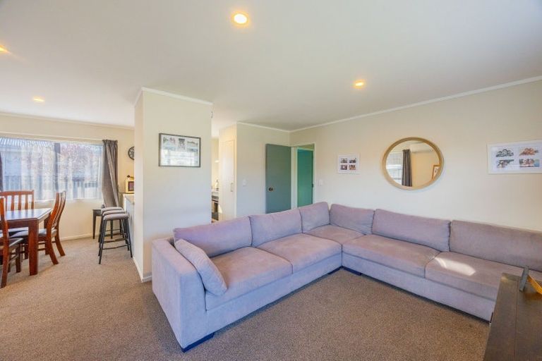 Photo of property in 12 Redwood Drive, Waipukurau, 4200