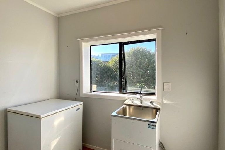 Photo of property in 2 Williams Crescent, Maketu, 3189