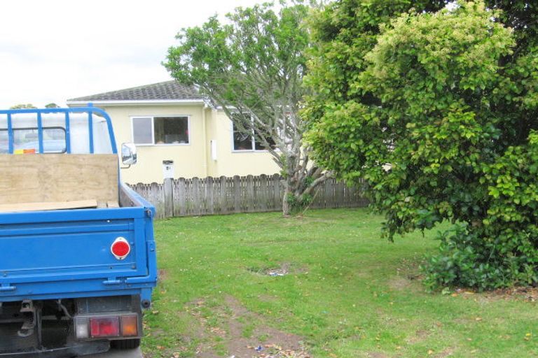 Photo of property in 45 Selak Place, Glen Eden, Auckland, 0602