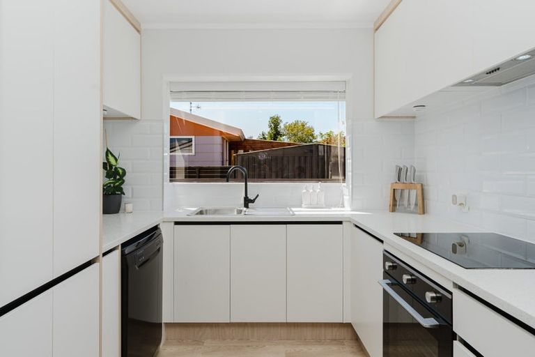 Photo of property in 15c Breckons Avenue, Nawton, Hamilton, 3200