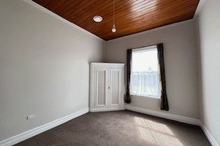 Photo of property in 20 Shakespeare Street, Milton, 9220