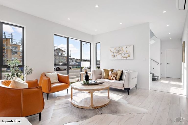 Photo of property in 2 Observation Green, Hobsonville, Auckland, 0616