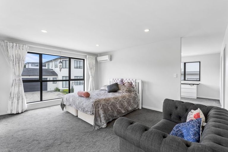 Photo of property in 3 Crompton Place, Orewa, 0931