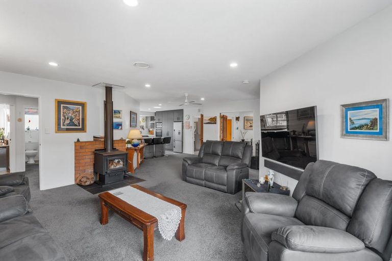 Photo of property in 18 Claverley Gardens, Avonhead, Christchurch, 8042