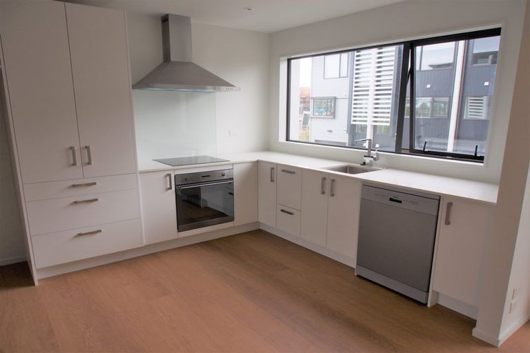 Photo of property in 38 Memorial Park Lane, Hobsonville, Auckland, 0618