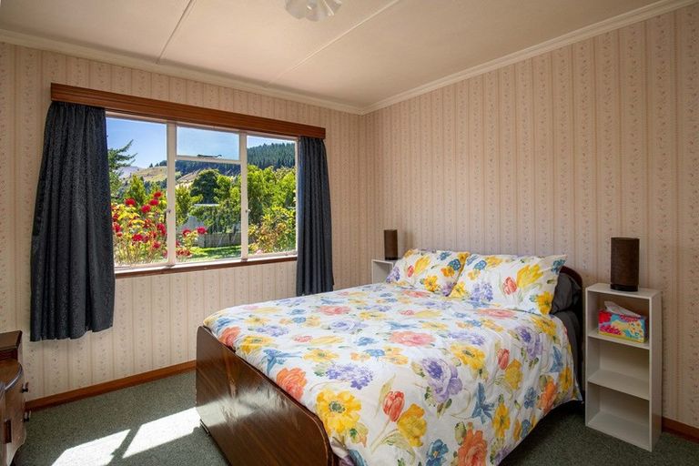 Photo of property in 110 Hazlett Street, Clyde, 9330