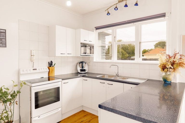 Photo of property in 19 Sewell Street, Linwood, Christchurch, 8062