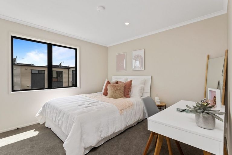 Photo of property in 7/6 Onekiritea Road, Hobsonville, Auckland, 0616