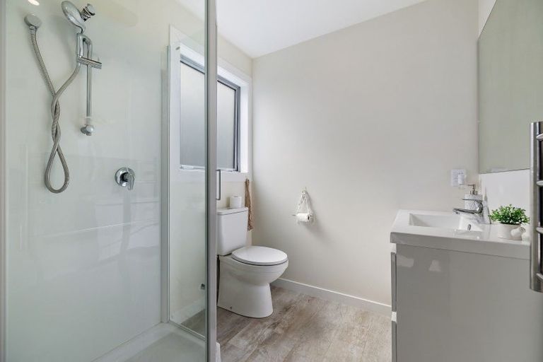 Photo of property in 27 Bale Road, Jacks Point, 9371