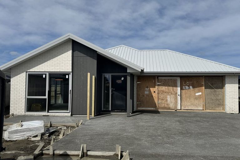 Photo of property in 24 Paradise Way, Halswell, Christchurch, 8025