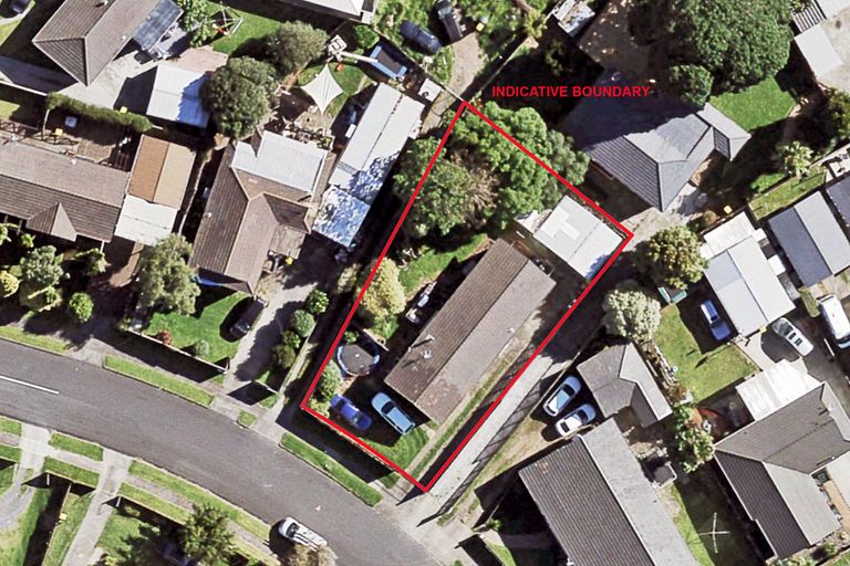 Photo of property in 8 Becker Drive, Weymouth, Auckland, 2103
