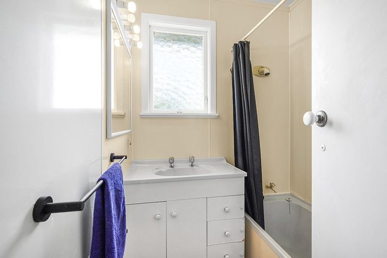 Photo of property in 14 Lilac Street, Melville, Hamilton, 3206