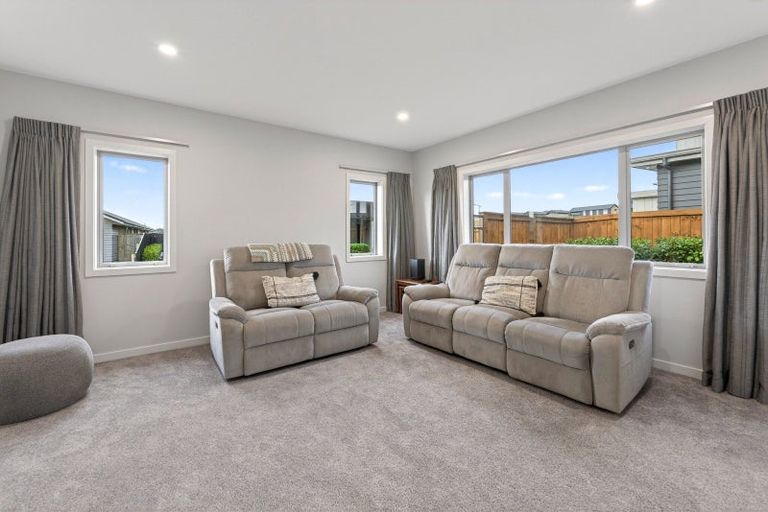 Photo of property in 3 Magnolia Lane, Kelvin Grove, Palmerston North, 4414