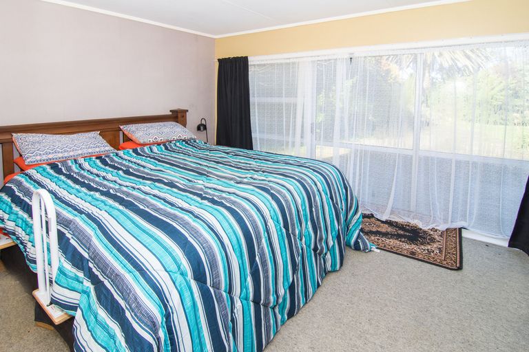 Photo of property in 620 Western Lake Road, Western Lake, Featherston, 5773