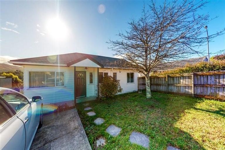 Photo of property in 103 Bell Street, Tawa, Wellington, 5028
