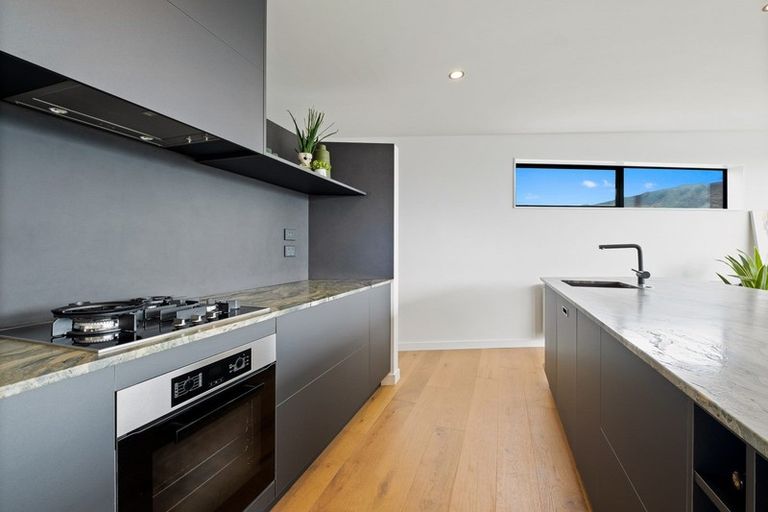 Photo of property in 58 Forest Heights, Wanaka, 9305