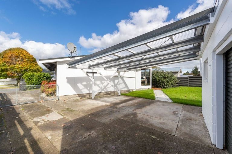 Photo of property in 192 California Drive, Totara Park, Upper Hutt, 5018