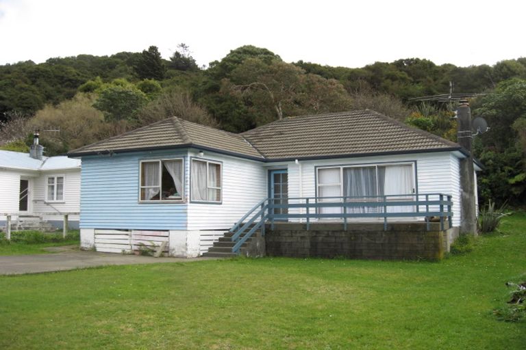Photo of property in 8 Kowhai Street, Wainuiomata, Lower Hutt, 5014