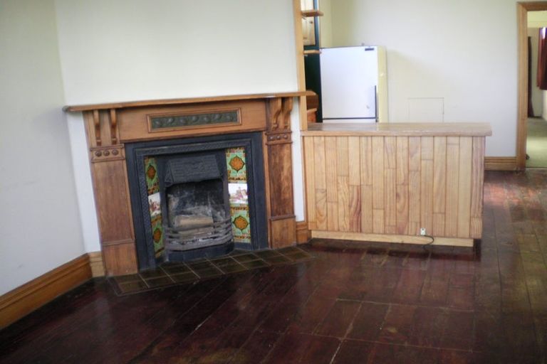 Photo of property in 25 Douglas Street, Mount Cook, Wellington, 6021