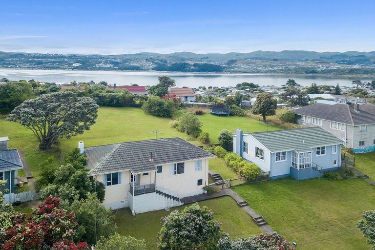 Photo of property in 13 Taupiri Crescent, Titahi Bay, Porirua, 5022