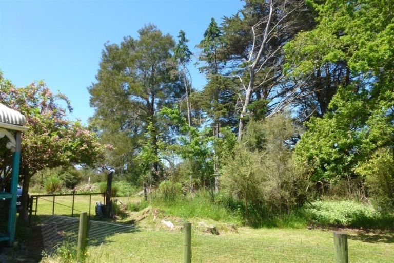 Photo of property in 80 Main Road, Blackball, 7804