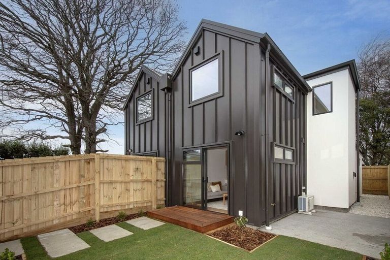 Photo of property in 26 Hargest Crescent, Sydenham, Christchurch, 8023