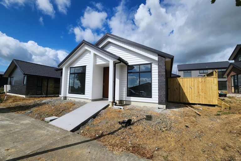 Photo of property in 4 Jonah Lomu Drive, Paerata, 2124