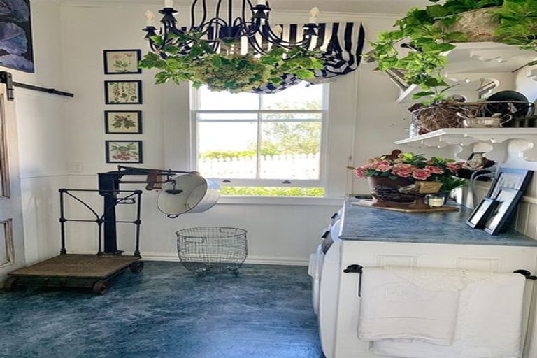 Photo of property in 22 Domain Road, Waipawa, 4210