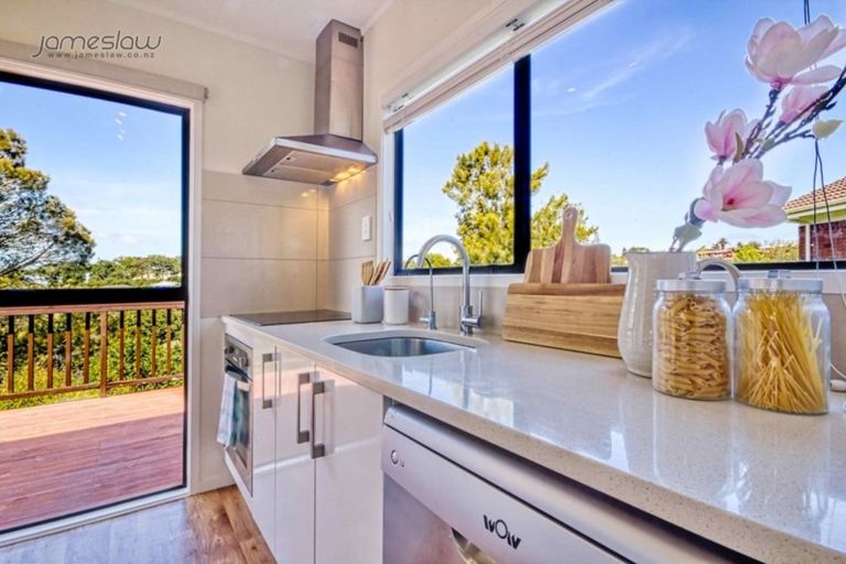 Photo of property in 88 Reynella Drive, Massey, Auckland, 0614