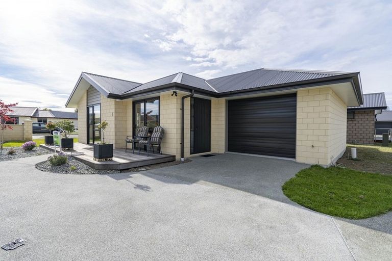 Photo of property in 10 Pop Andrew Drive, Te Anau, 9600